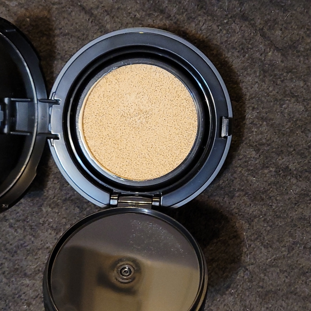 Avon the face shop foundation